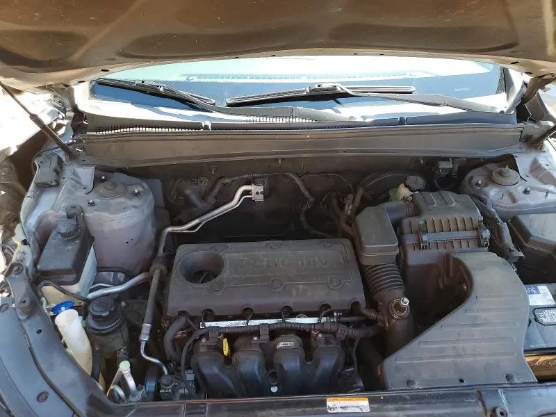 2012 HYUNDAI SANTA FE GLS  