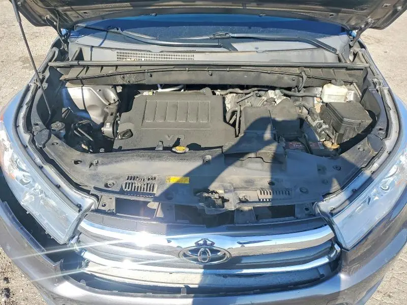 2014 TOYOTA HIGHLANDER XLE  