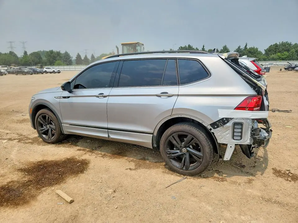 2024 VOLKSWAGEN TIGUAN SE R-LINE BLACK  