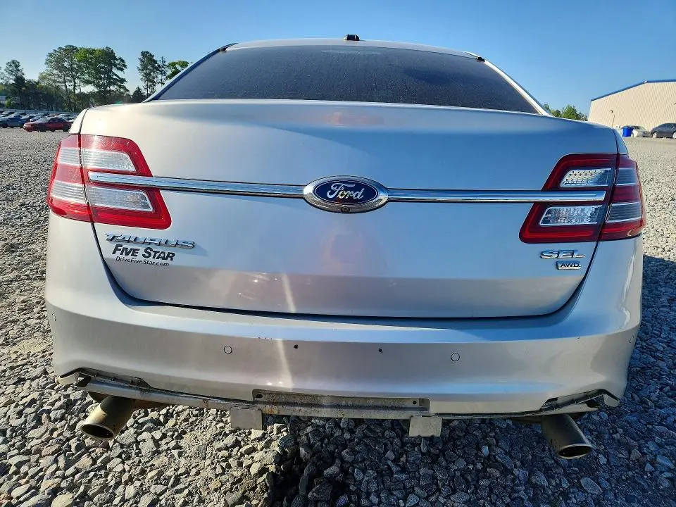 2015 FORD TAURUS SEL  