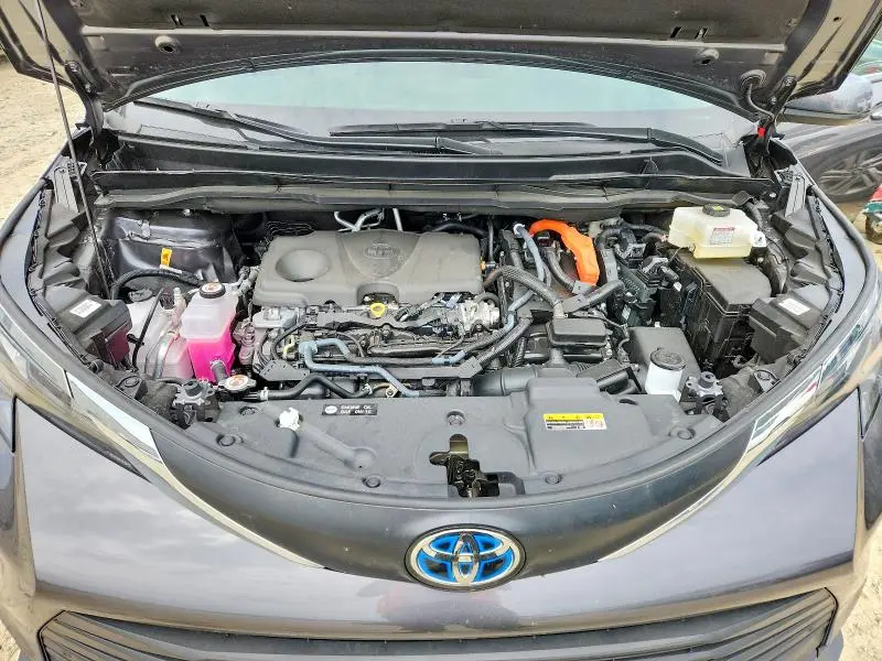 2025 TOYOTA SIENNA XLE 7-PASSENGER  