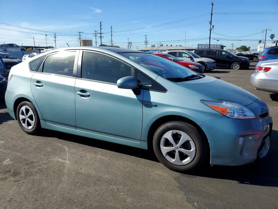 2013 TOYOTA PRIUS THREE  