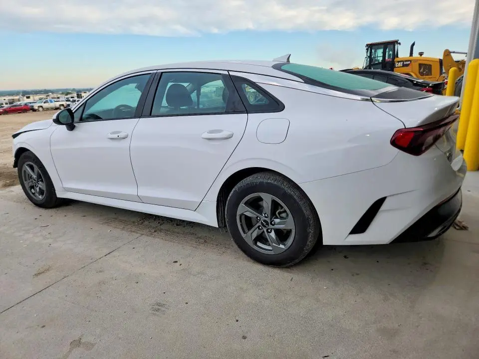 2022 KIA K5 LXS  