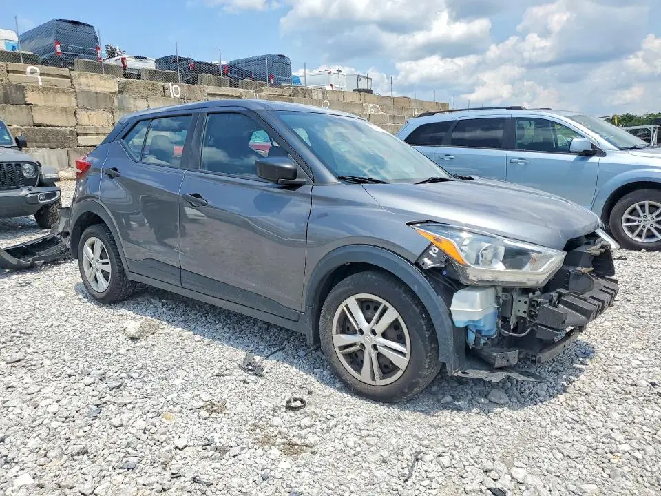 2020 NISSAN KICKS S  