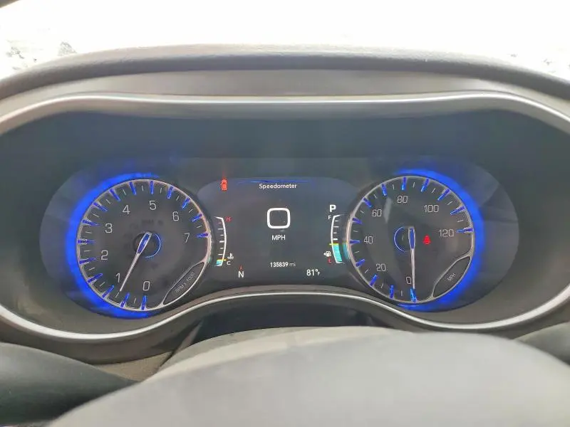 2017 CHRYSLER PACIFICA LIMITED  