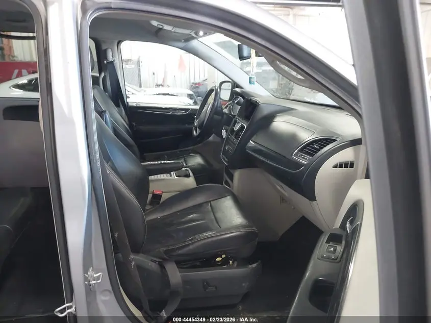 2014 CHRYSLER TOWN & COUNTRY TOURING-L