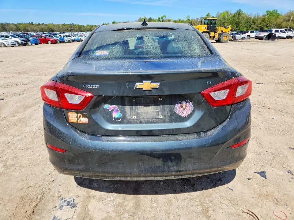 2018 CHEVROLET CRUZE LT  