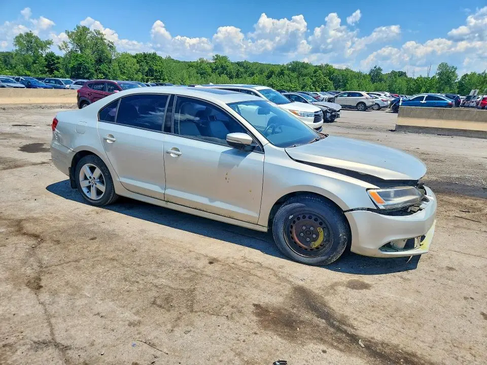 2011 VOLKSWAGEN JETTA TDI  