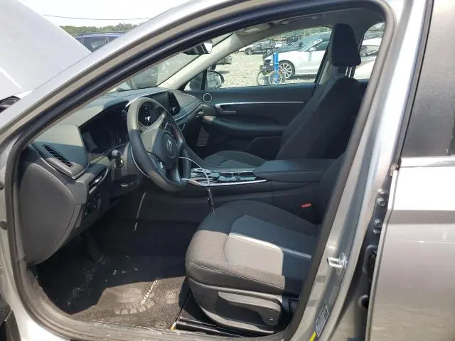 2022 HYUNDAI SONATA SE  