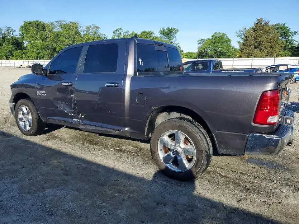 2017 RAM 1500 SLT  