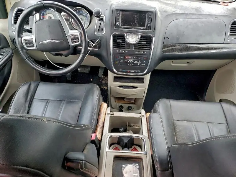 2013 CHRYSLER TOWN & COUNTRY TOURING  