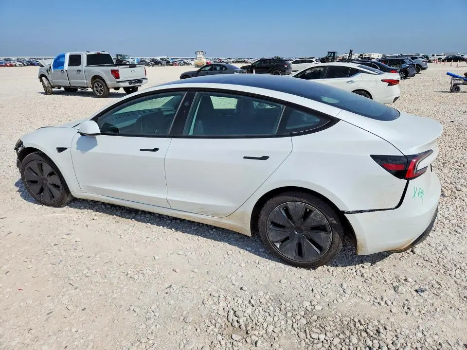 2024 TESLA MODEL 3   