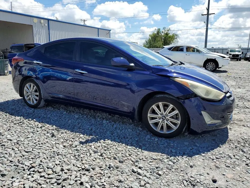 2014 HYUNDAI ELANTRA SE  
