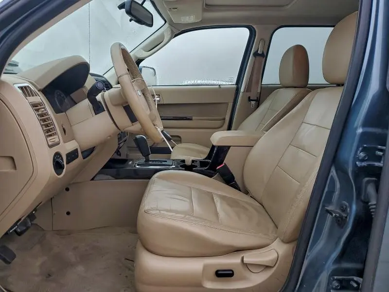 2011 FORD ESCAPE LIMITED  