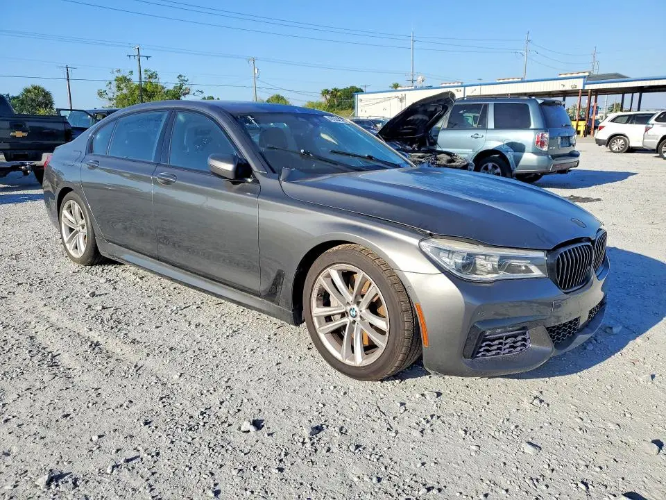 2017 BMW 750 XI  