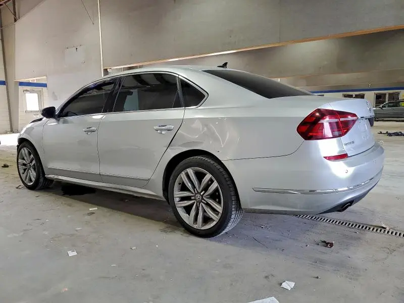 2017 VOLKSWAGEN PASSAT SE  
