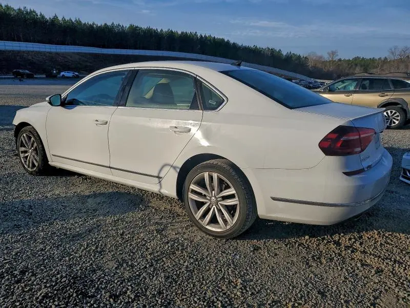 2017 VOLKSWAGEN PASSAT SE  