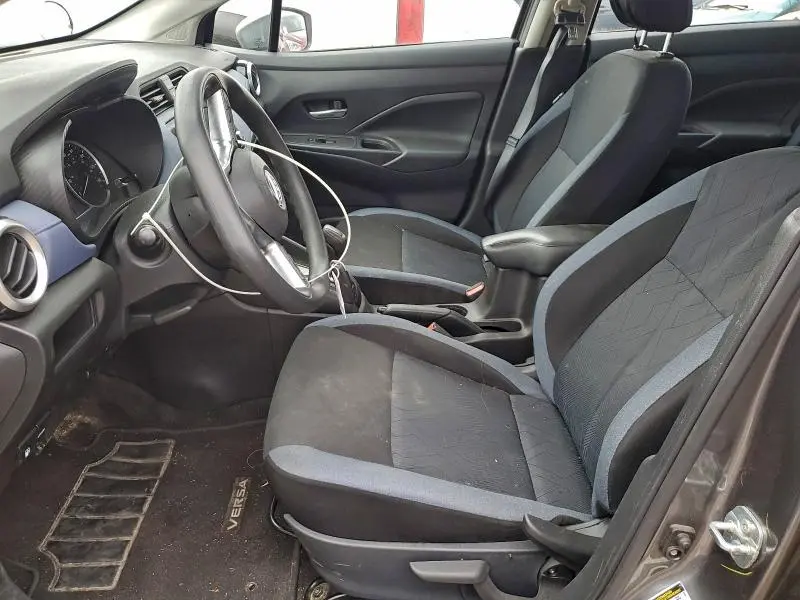 2023 NISSAN VERSA SV  