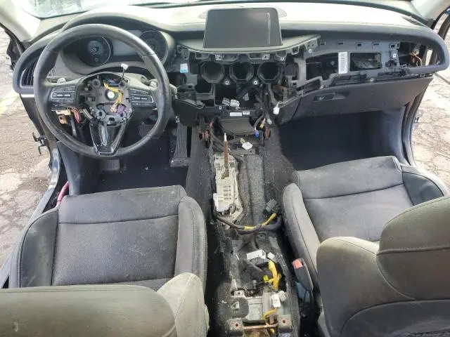 2018 KIA STINGER PREMIUM  