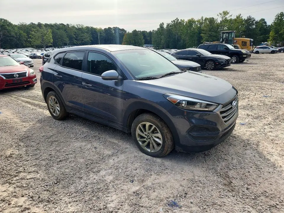 2018 HYUNDAI TUCSON SE  