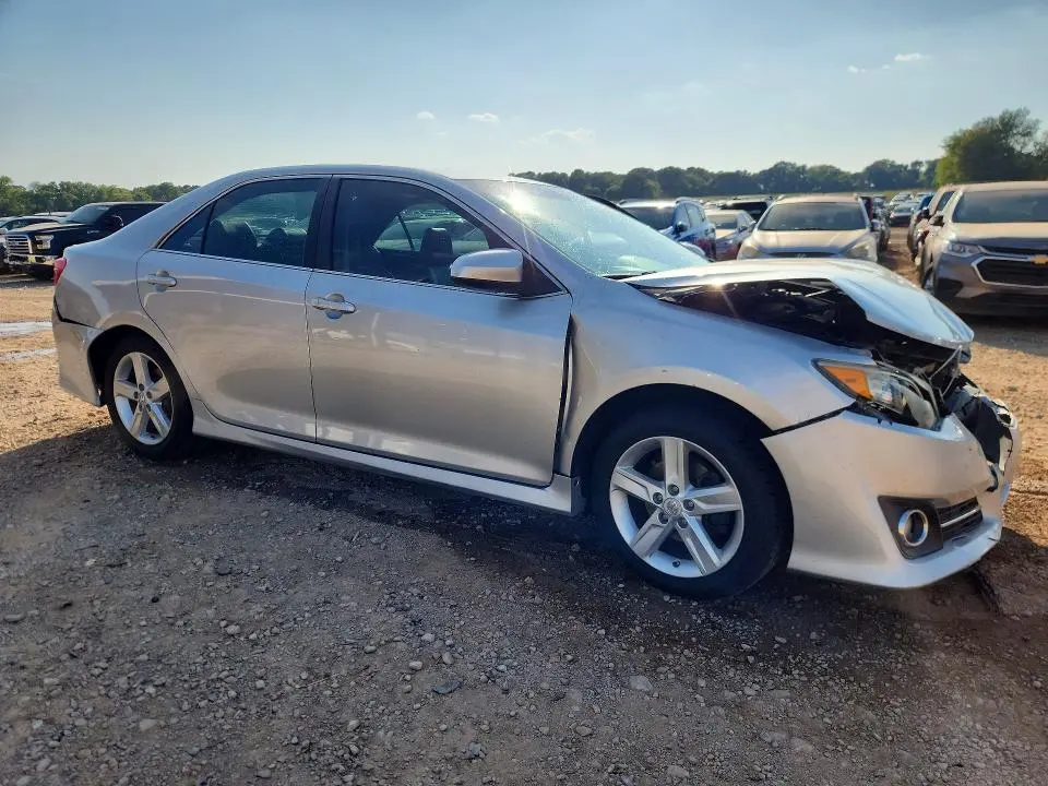2012 TOYOTA CAMRY SE  
