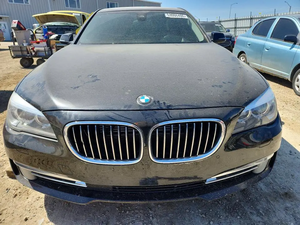 2013 BMW 750 XI  