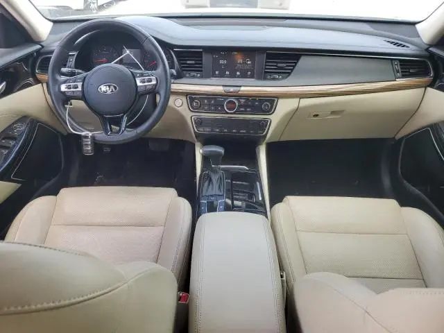 2017 KIA CADENZA PREMIUM  
