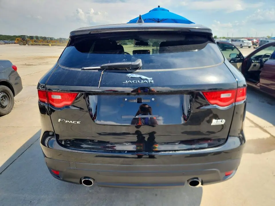 2017 JAGUAR F-PACE R - SPORT  