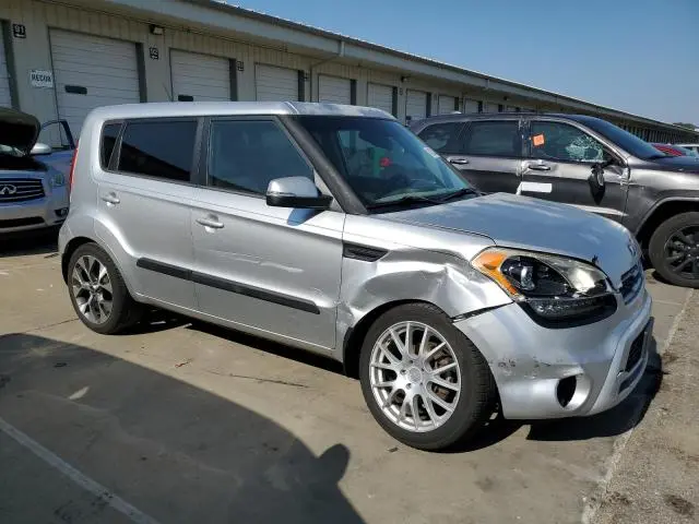 2013 KIA SOUL +  