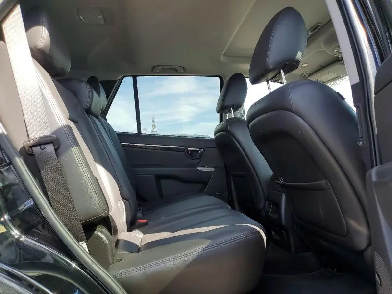 2010 HYUNDAI SANTA FE SE  