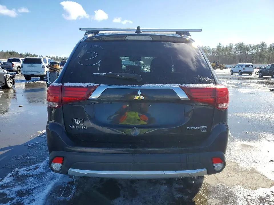 2017 MITSUBISHI OUTLANDER SE  