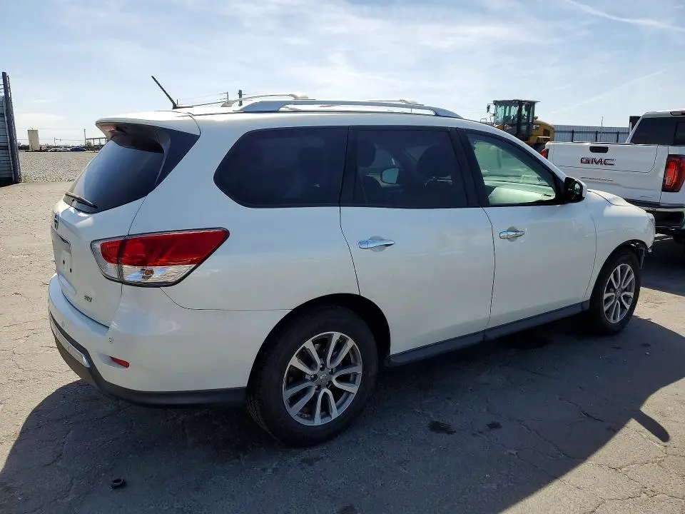 2015 NISSAN PATHFINDER SV  