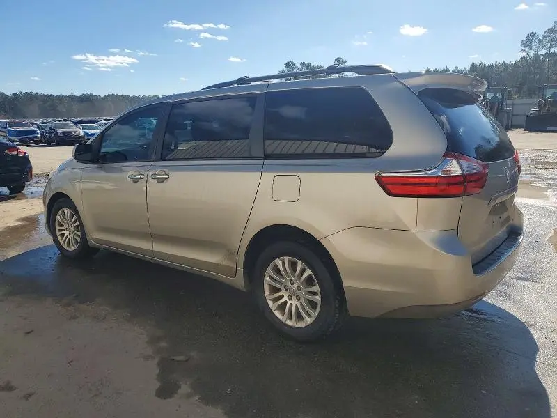 2017 TOYOTA SIENNA XLE 8-PASSENGER  