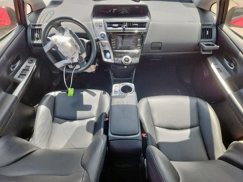 2016 TOYOTA PRIUS V   