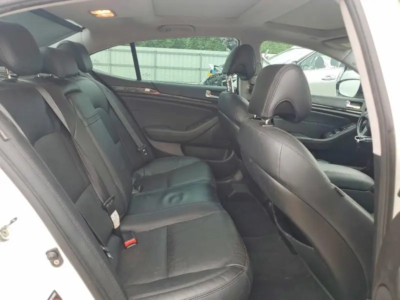2015 KIA CADENZA PREMIUM  