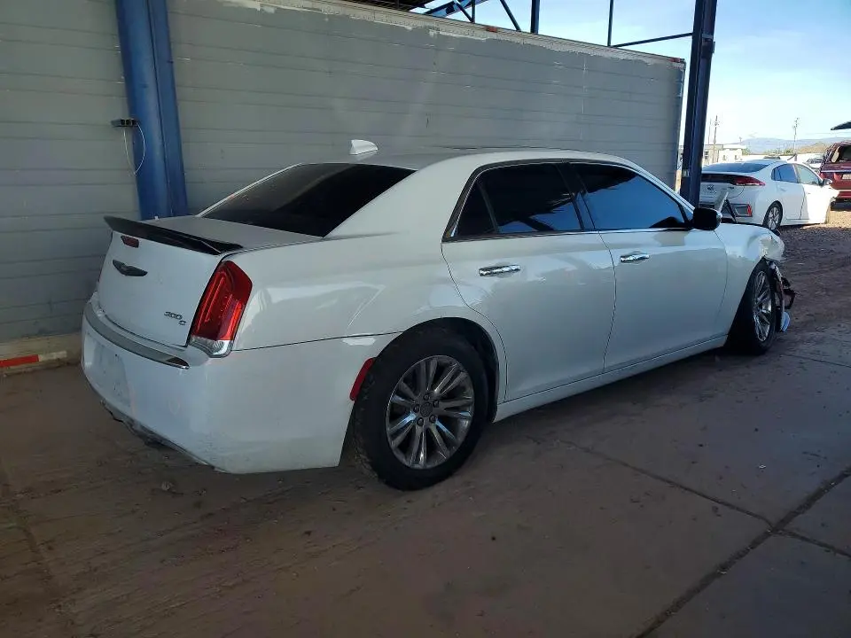 2016 CHRYSLER 300C   