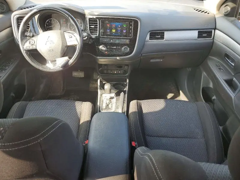 2017 MITSUBISHI OUTLANDER SE  