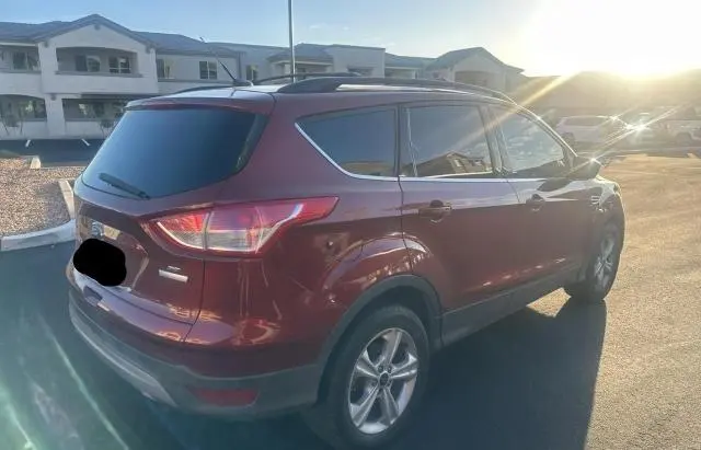 2016 FORD ESCAPE SE  