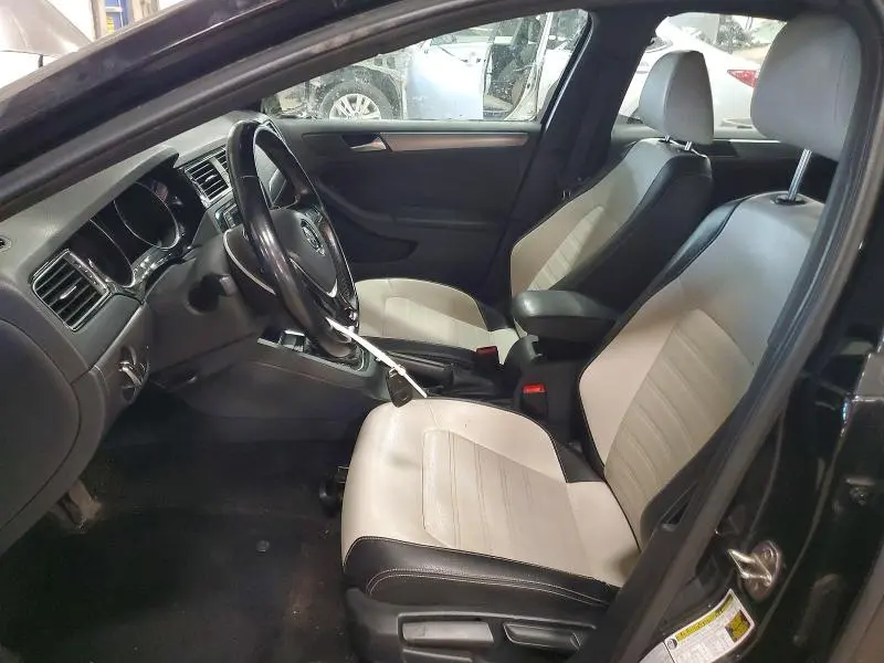 2016 VOLKSWAGEN JETTA SPORT  