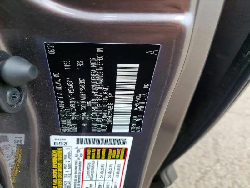 2021 TOYOTA SIENNA XLE  