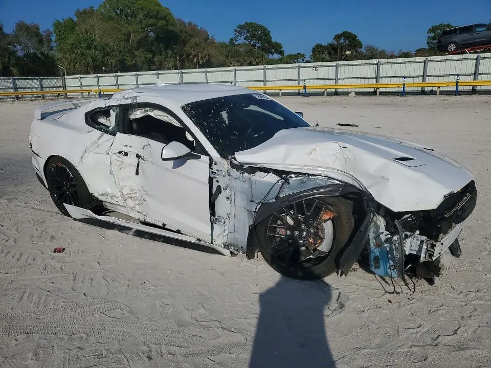 2021 FORD MUSTANG GT  
