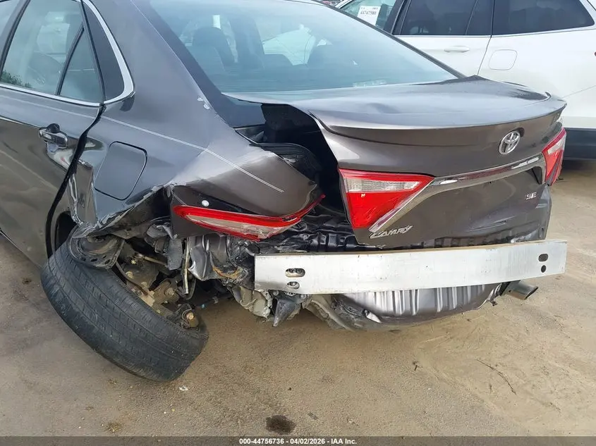 2016 TOYOTA CAMRY SE