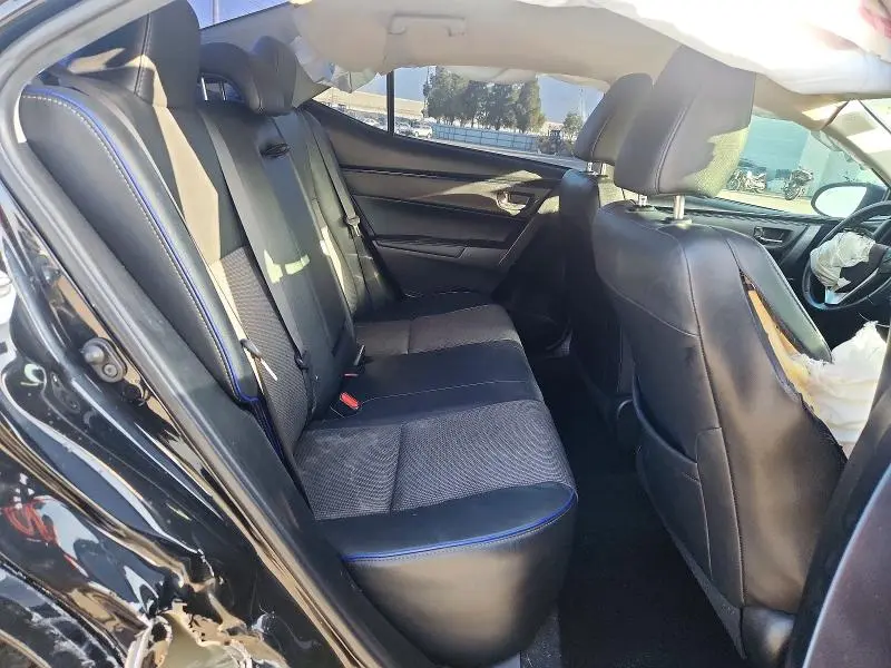 2019 TOYOTA COROLLA SE  