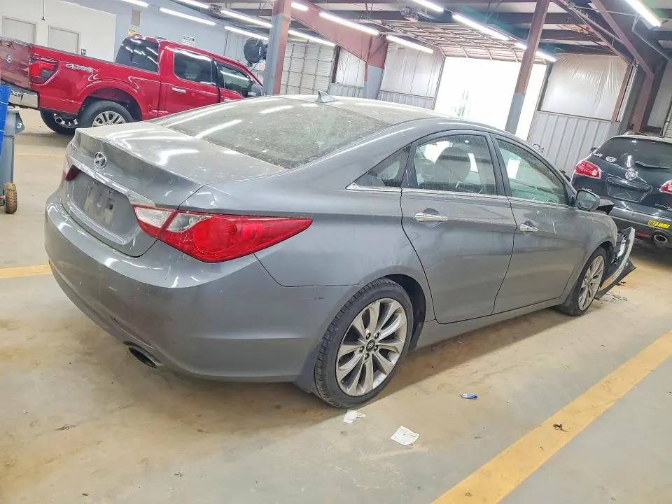 2013 HYUNDAI SONATA SE  