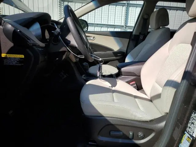 2017 HYUNDAI SANTA FE SE  