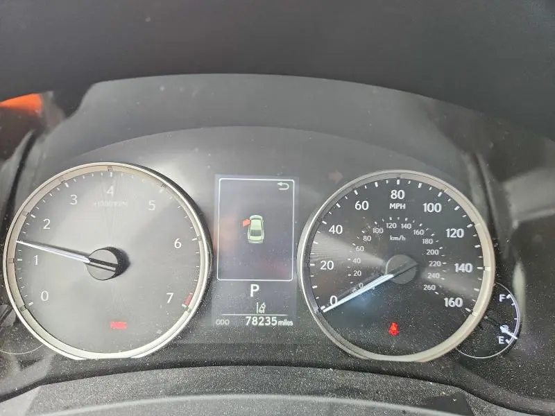 2021 LEXUS IS 300  