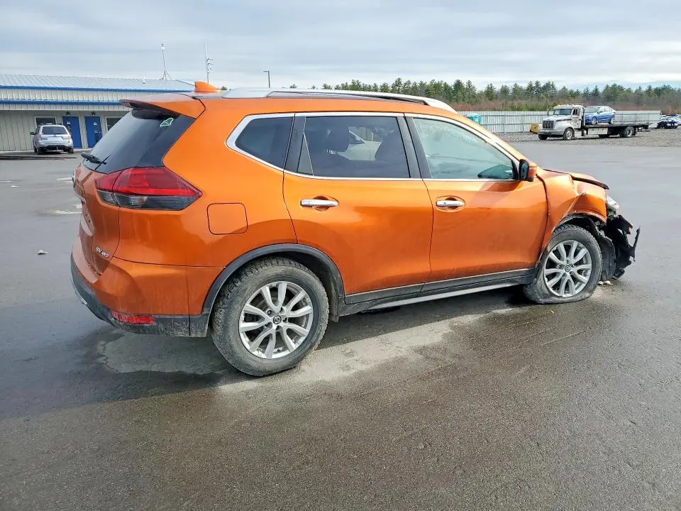 2018 NISSAN ROGUE SV  