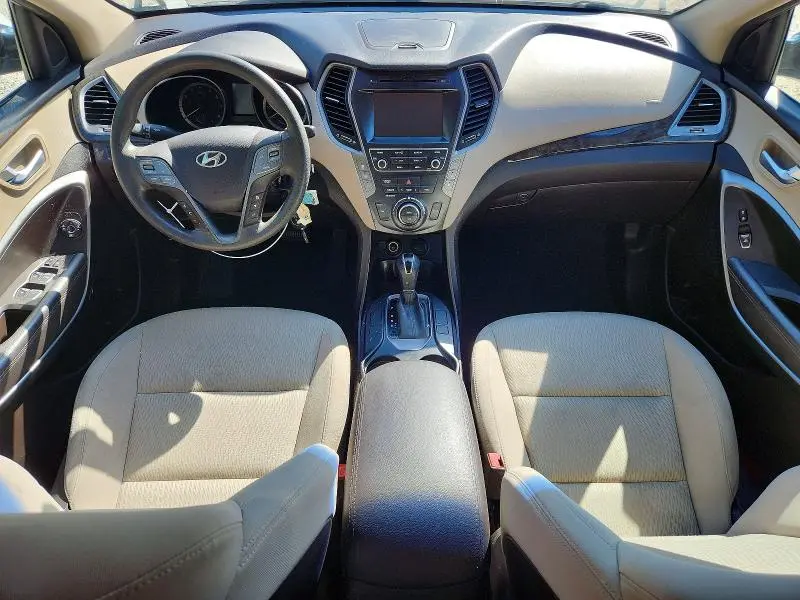 2017 HYUNDAI SANTA FE SE  