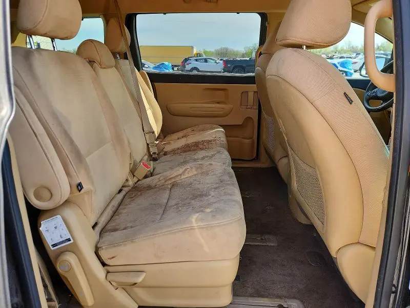 2015 KIA SEDONA LX  