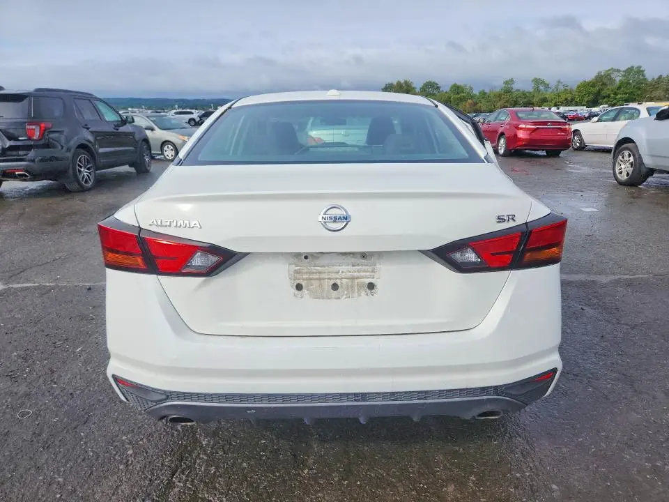 2019 NISSAN ALTIMA SR  